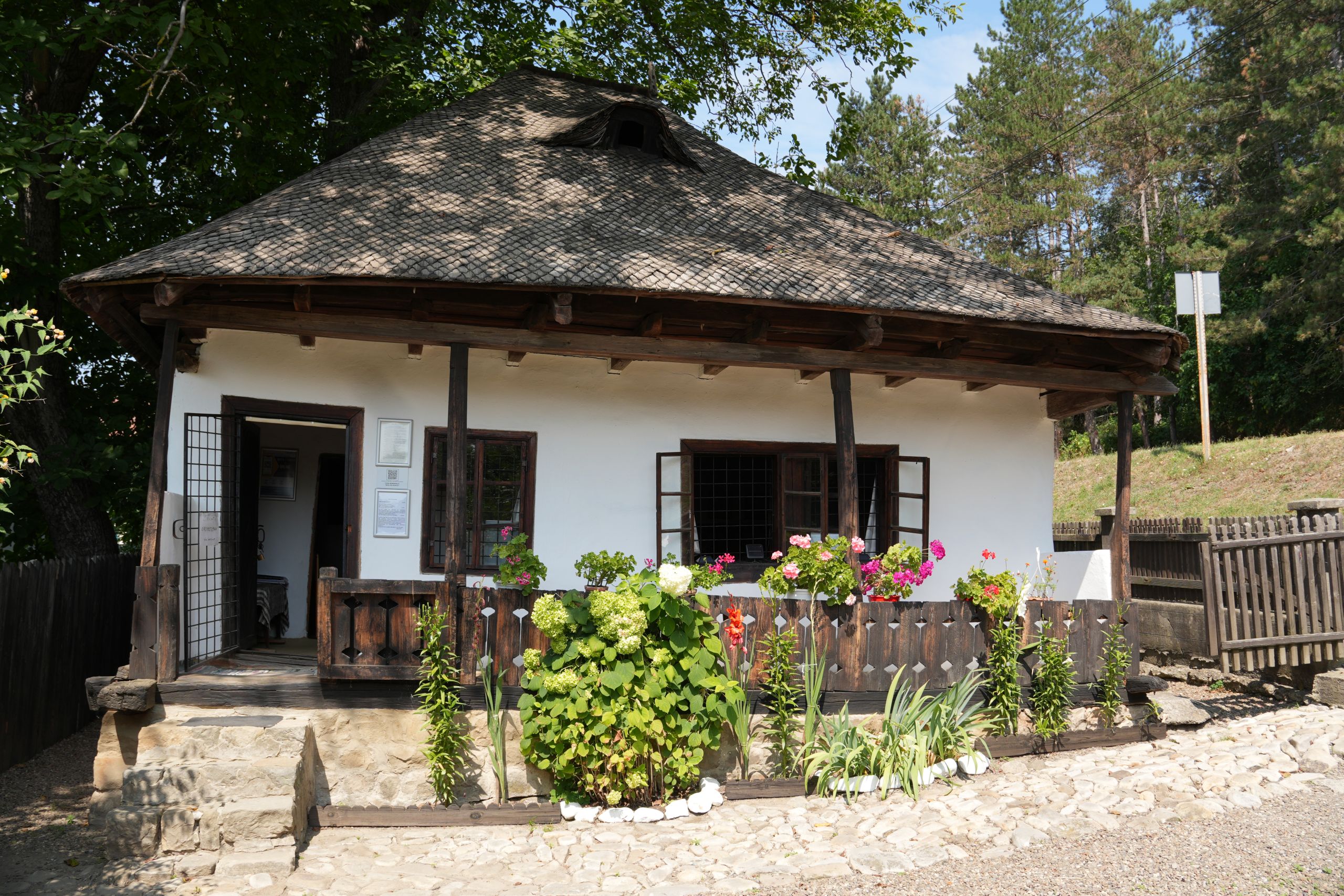 Casa în care a locuit Moș Ion Roată