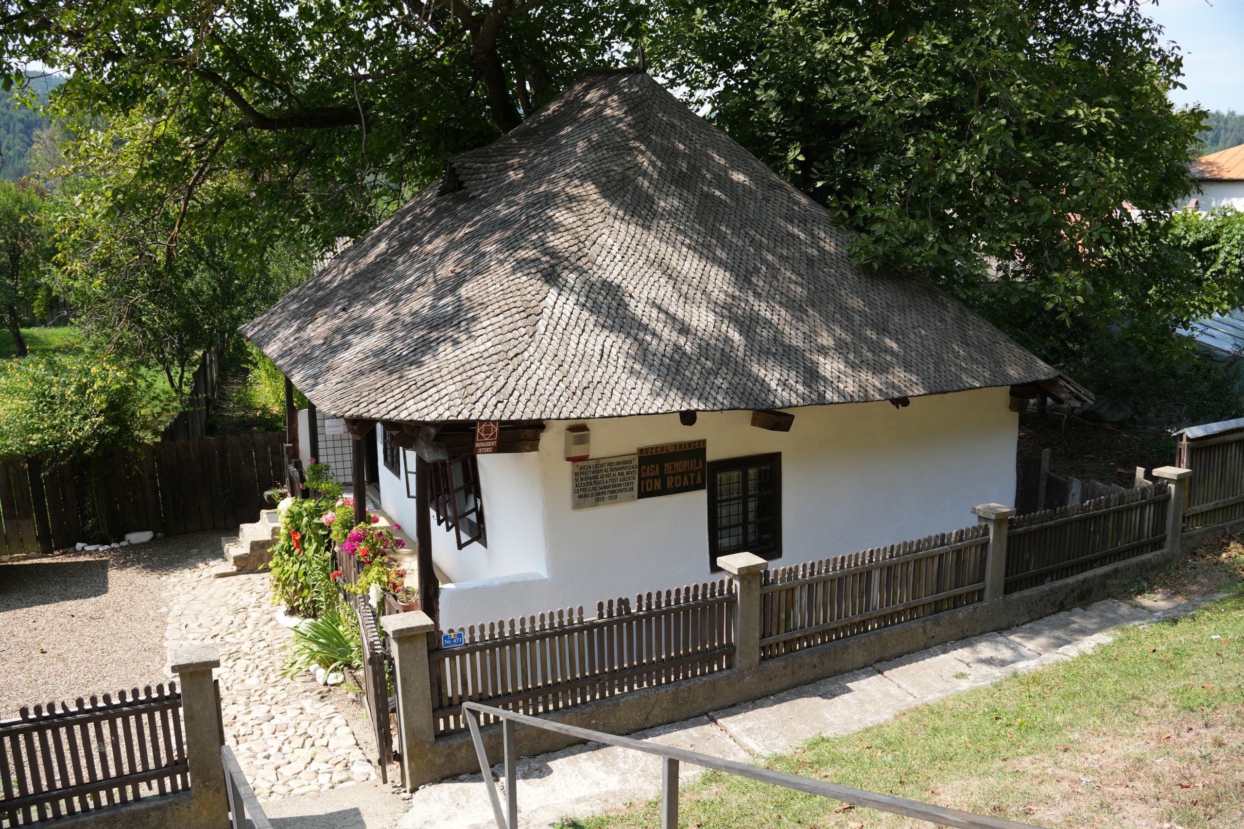 Casa în care a locuit Moș Ion Roată