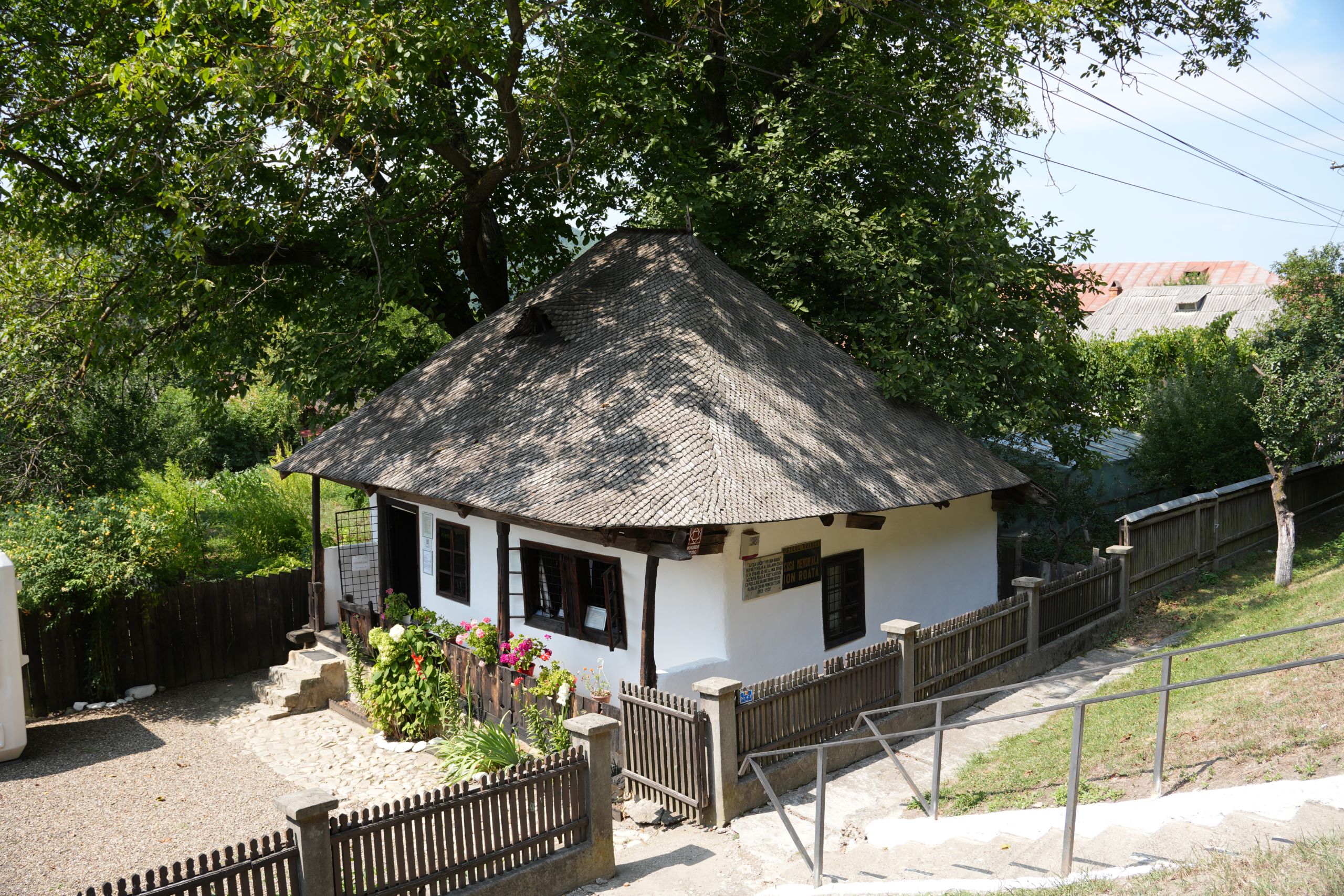 Casa în care a locuit Moș Ion Roată