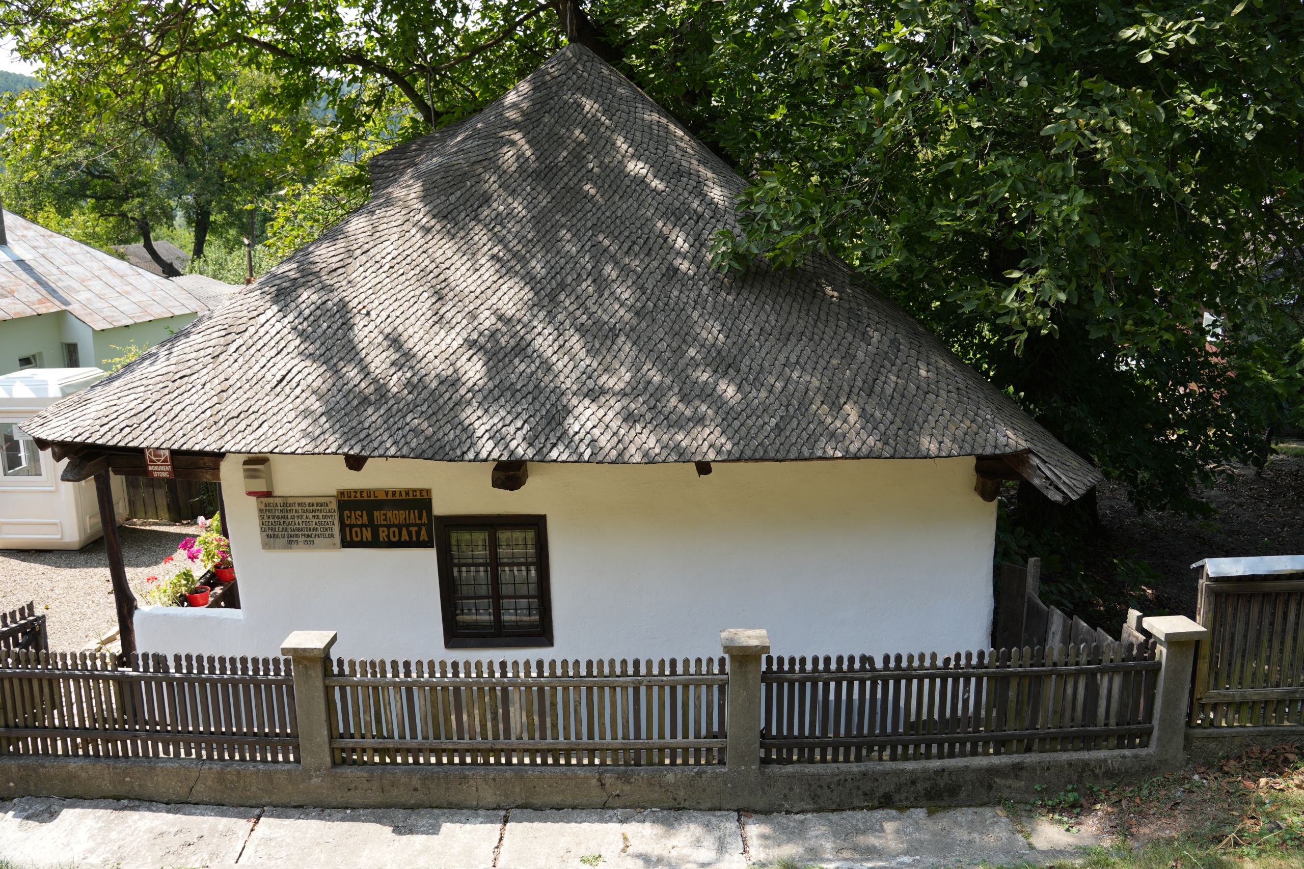 Casa în care a locuit Moș Ion Roată