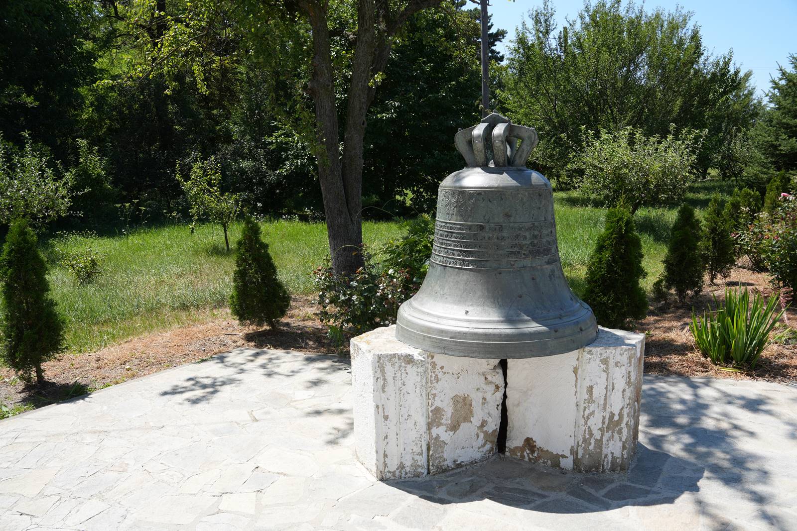 Clopotul bisericii Adormirea Maicii Domnului din Ruginoasa