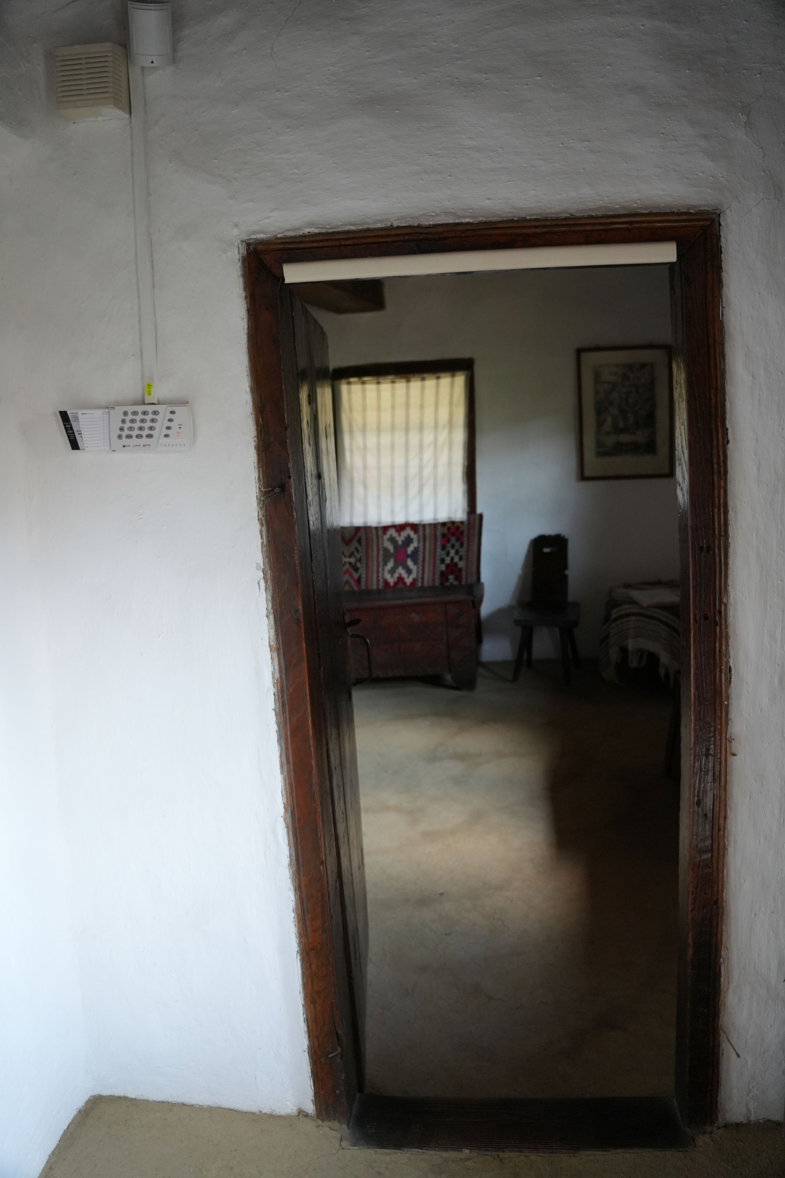 Interiorul casei lui Moș Ion Roată