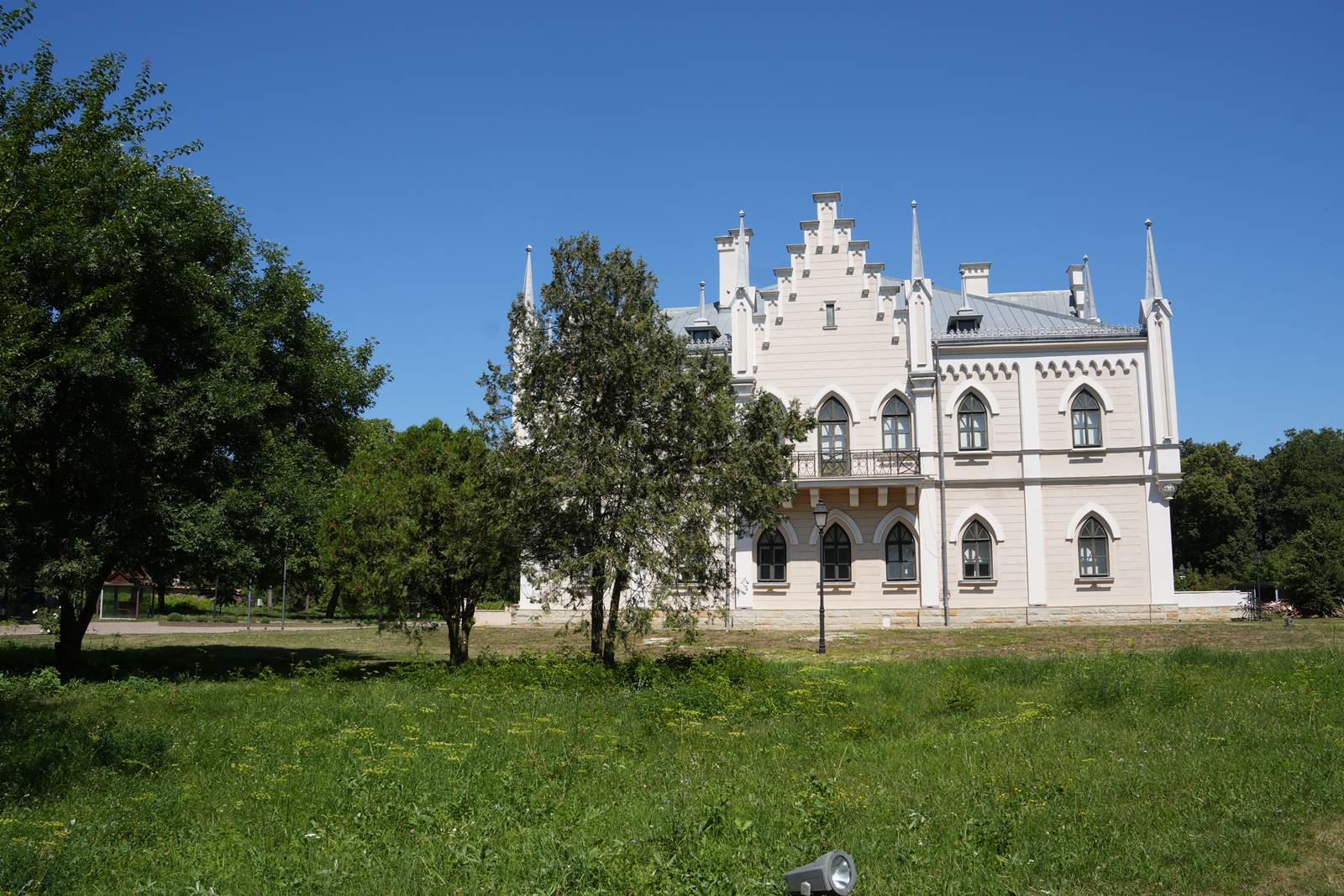 Palatul „Alexandru Ioan Cuza” de la Ruginoasa