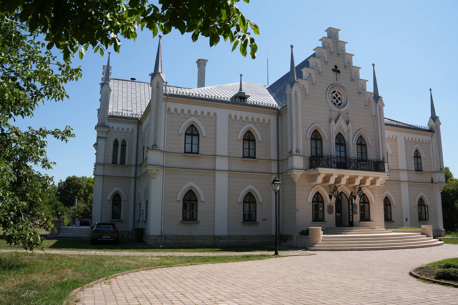 Palatul „Alexandru Ioan Cuza” de la Ruginoasa