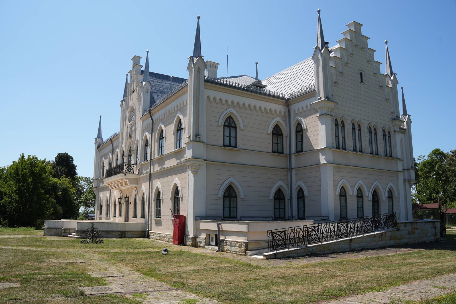 Palatul „Alexandru Ioan Cuza” de la Ruginoasa